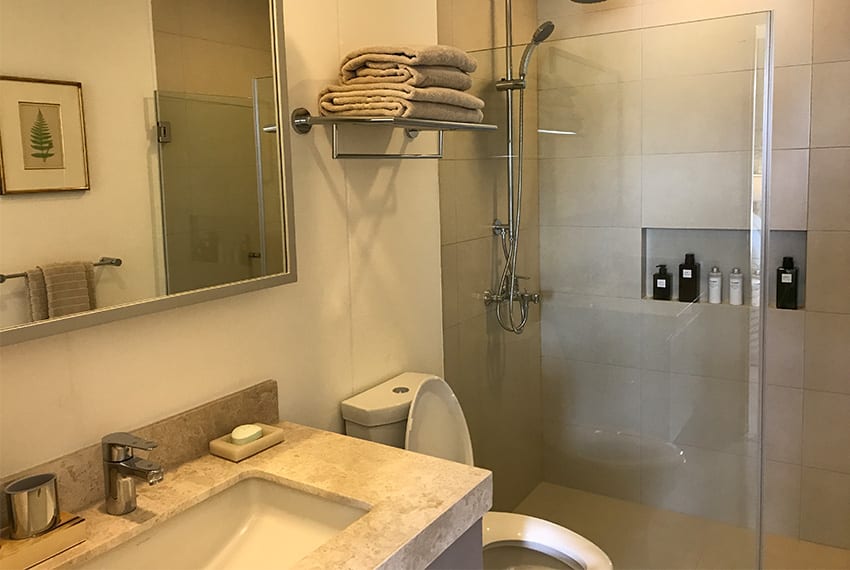 32-sanson-2-bedroom-for-sale-by-rockwell-toilet