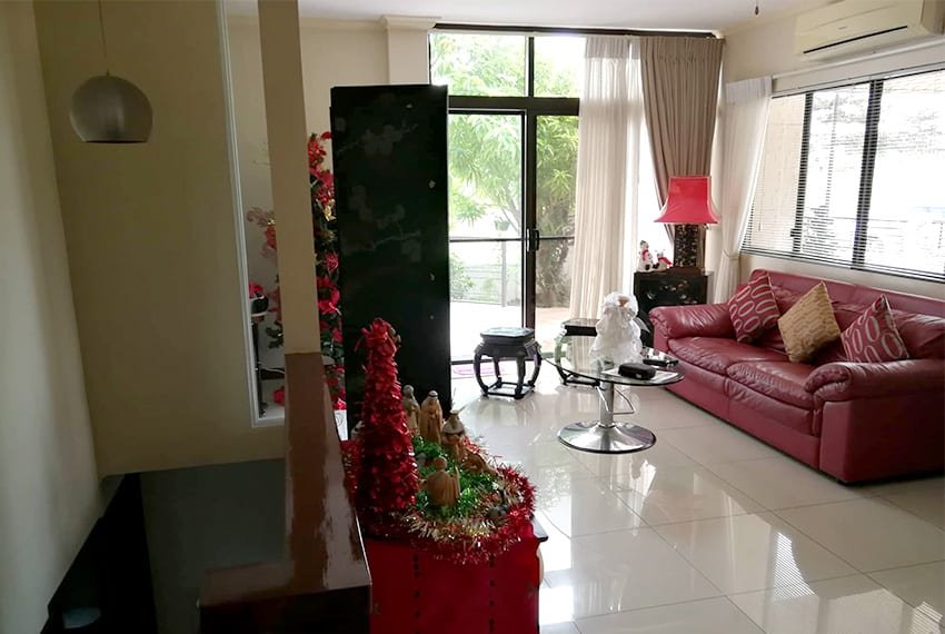 pristina-north-house-for-sale-in-talamban-living