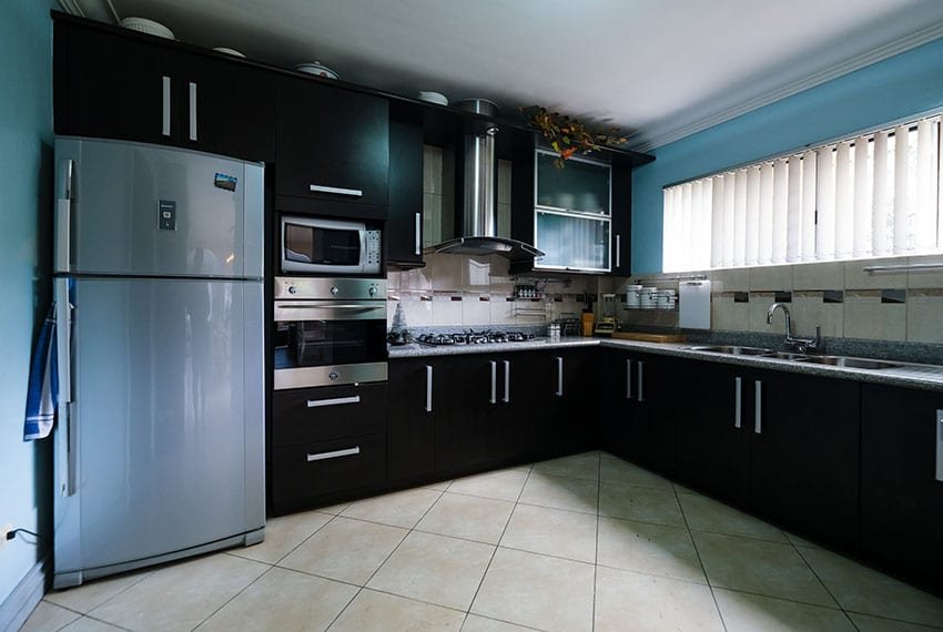 garnetville-house-for-sale-fridge