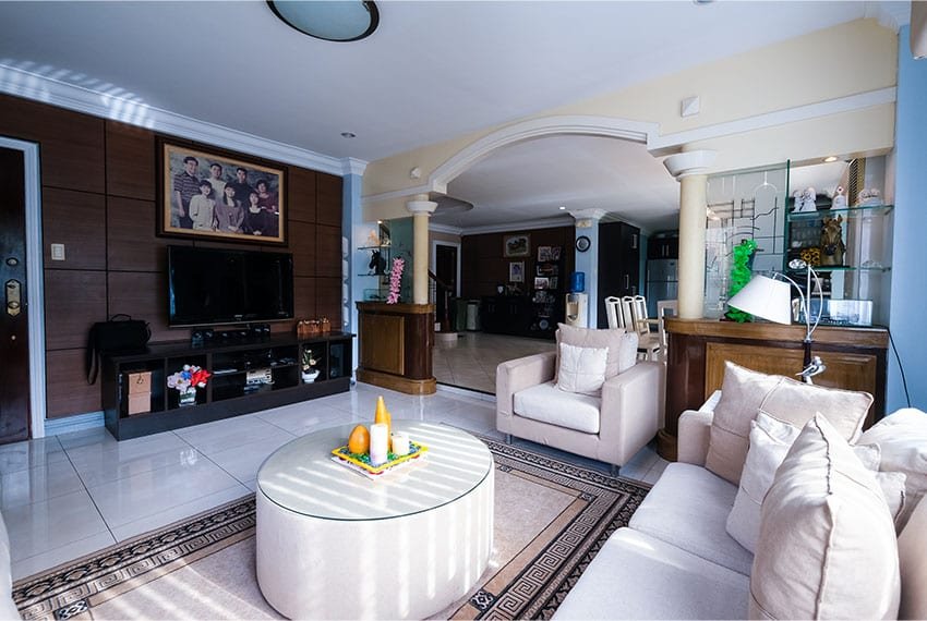 garnetville-house-for-sale-living-room