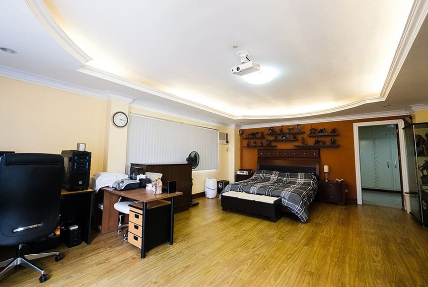 garnetville-house-for-sale-masters-office