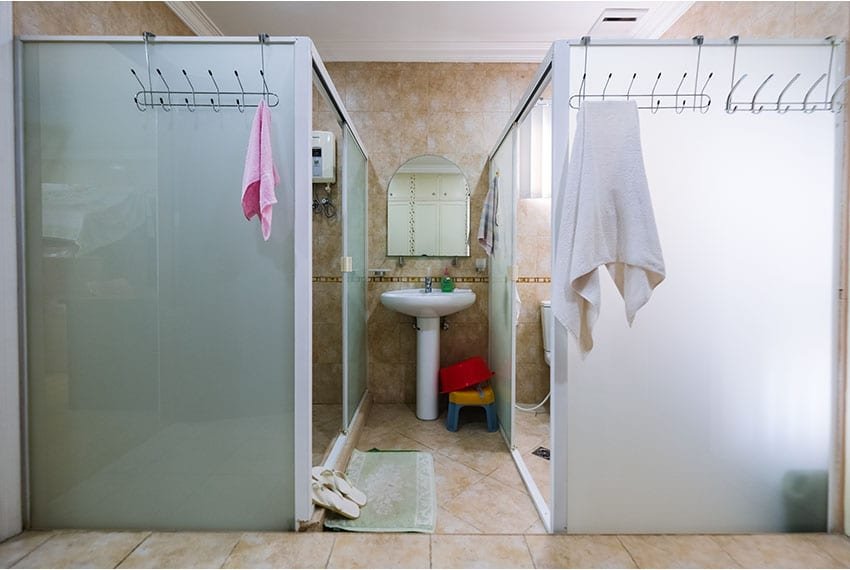 garnetville-house-for-sale-shared-bathroom