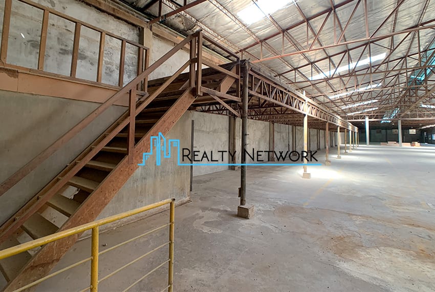 2500sqm-warehouse-for-rent-in-as-fortuna-stairs-extension