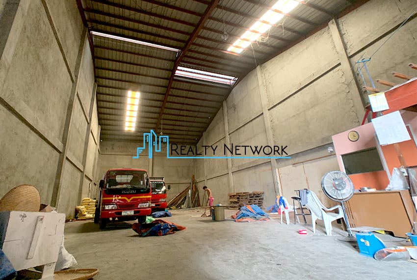 warehouse-for-rent-in-as-fortuna-entrance-view