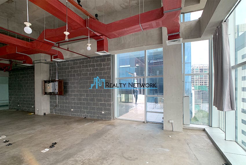 125sqm-office-penthouse-for-rent-in-cebu-business-park-left-most