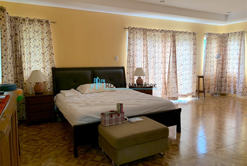 amara-house-for-sale-in-cebu-master-bedroom