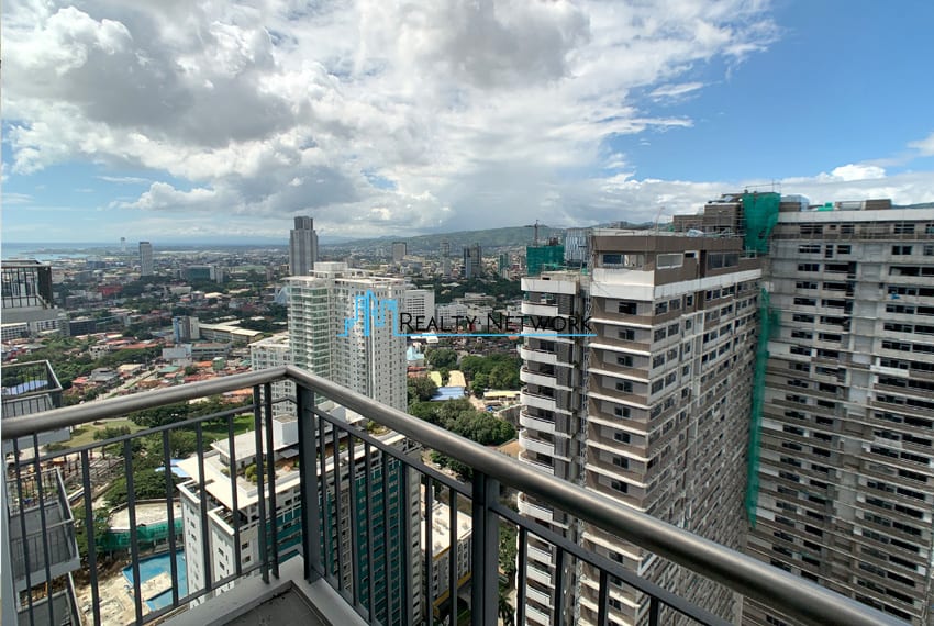 high-floor-2-bedroom-parkpoint-for-sale-balcony-city-view