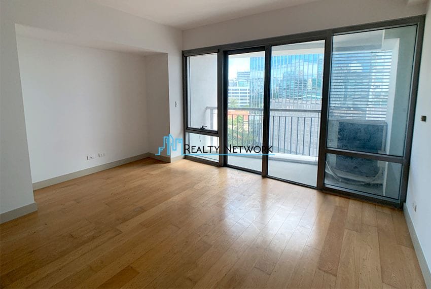 lower-floor-2-bedroom-parkpoint-residence-for-sale-master-bedroom-entertainment