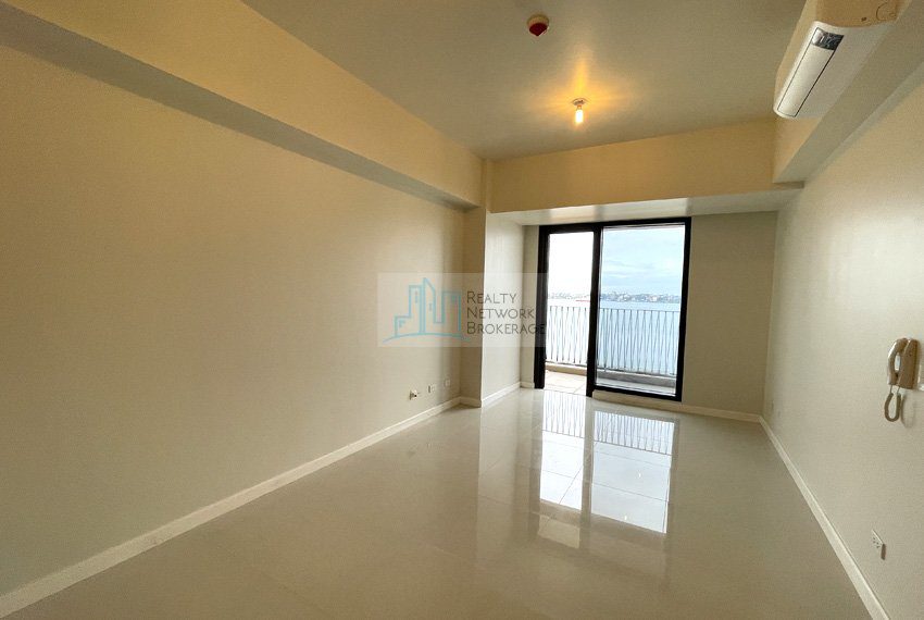 resale-2-bedroom-in-mandani-bay-tower-1-outside-view