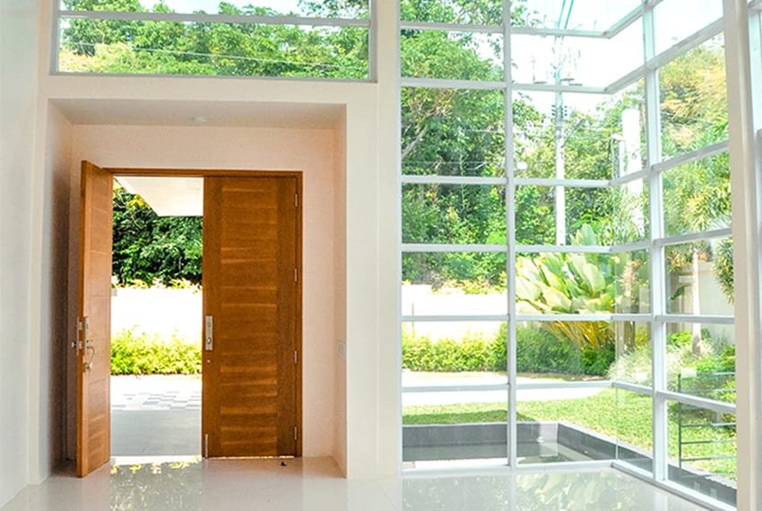 maria-luisa-house-for-sale-main-door