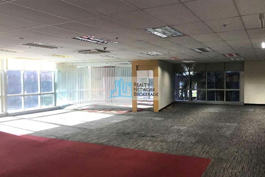 1100-sqm-semi-fitted-office-for-rent-office-2