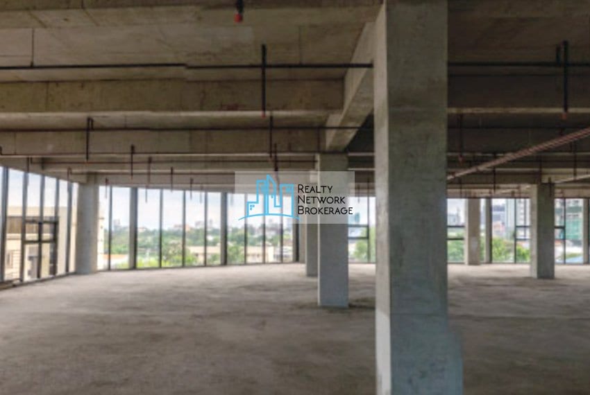 1600-sqm-office-for-rent-bare-shell-view-4
