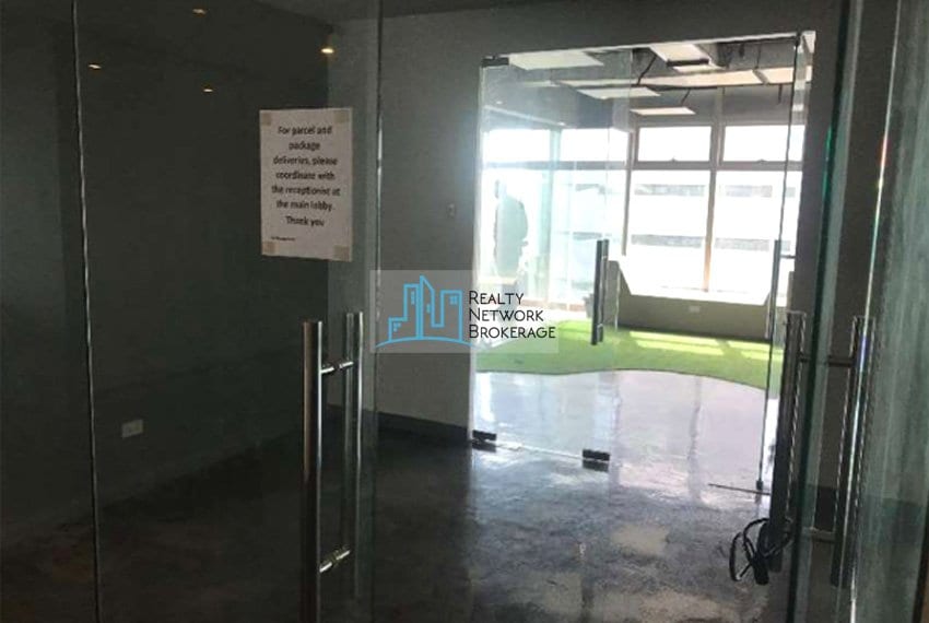 270-sqm-office-space-for-rent-near-cebu-office-2