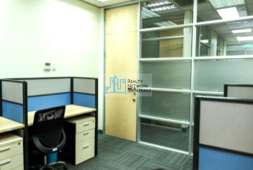 3-rooms-6-seater-serviced-office-for-rent-office-view