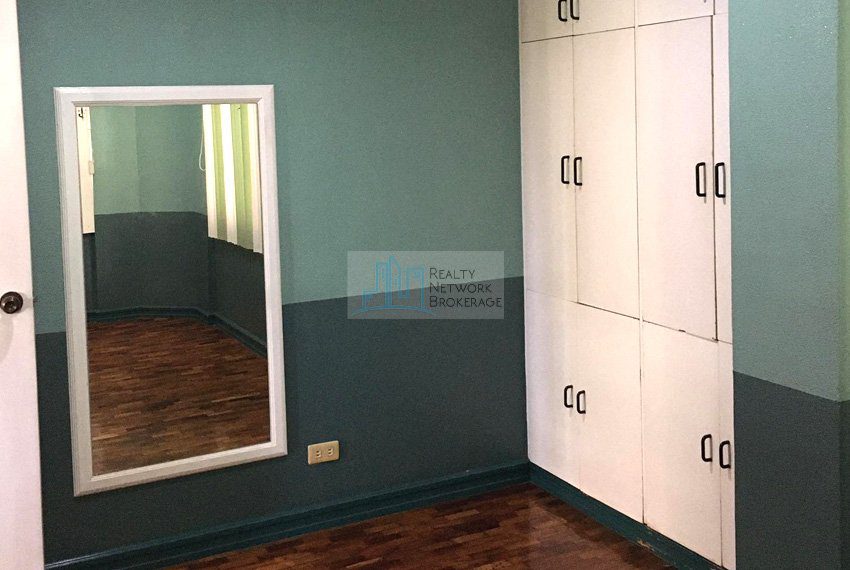 house-for-sale-in-casals-village-br3-angle-view