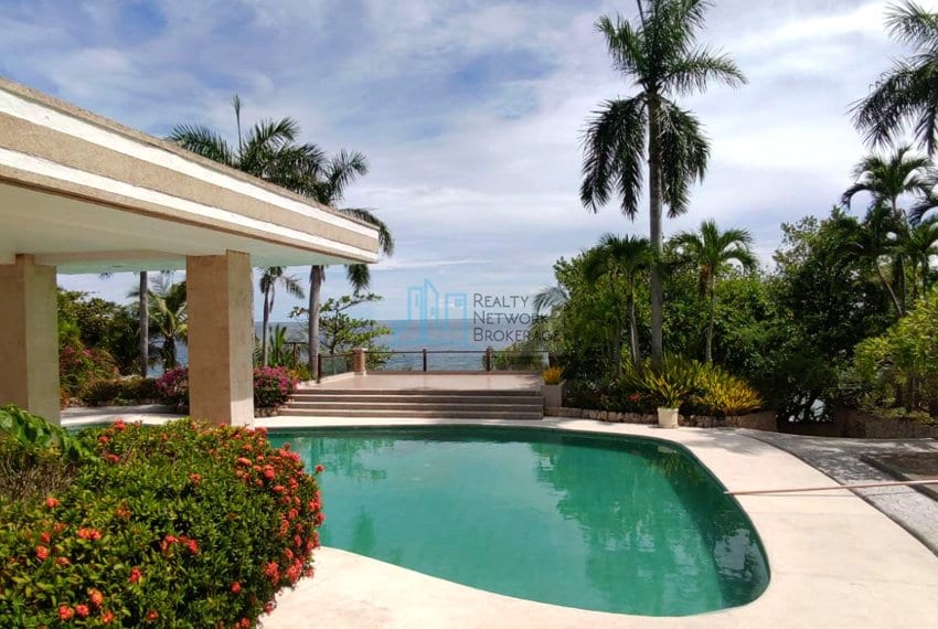 1-bedroom-for-sale-in-coral-point-mactan-pool-profile