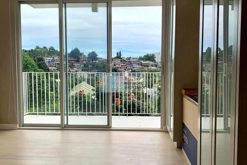 2-bedroom-rfo-for-sale-in-32-sanson-cebu-room-outside-balcony-profile