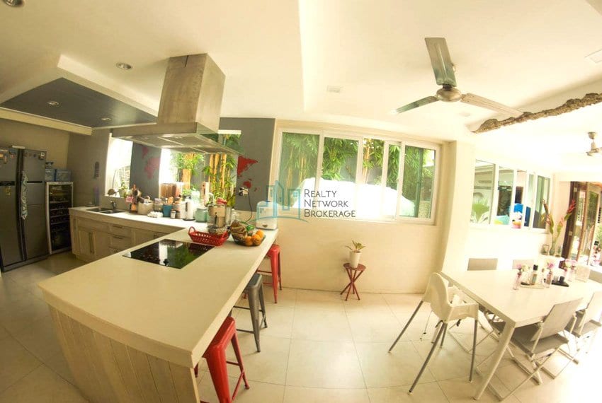 high-end-sto-nino-village-property-for-sale-dining-area
