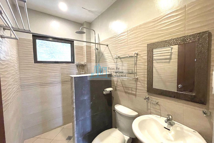 house-for-rent-in-silver-hills-talamban-bath