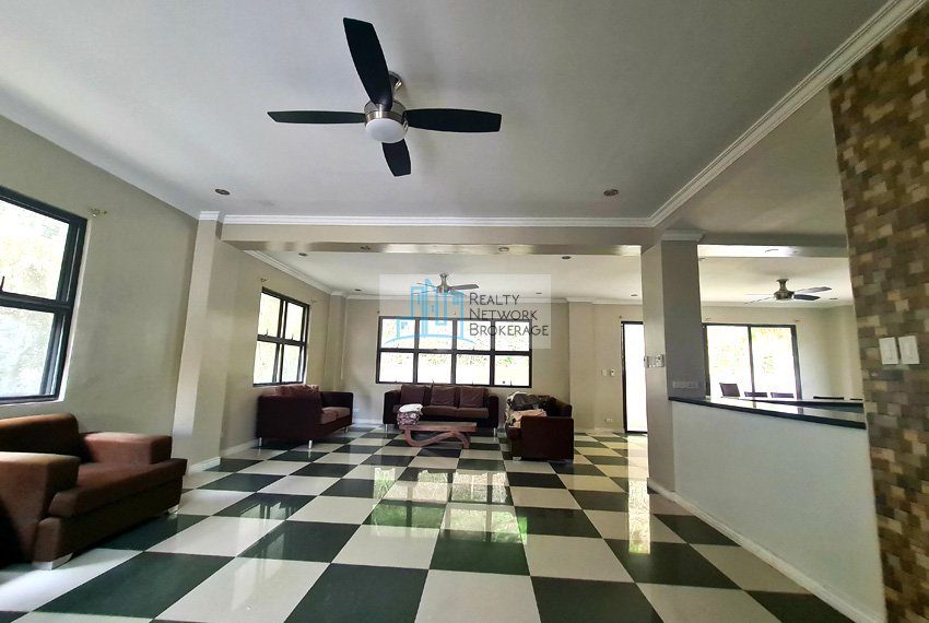 house-for-rent-in-silver-hills-talamban-living-area
