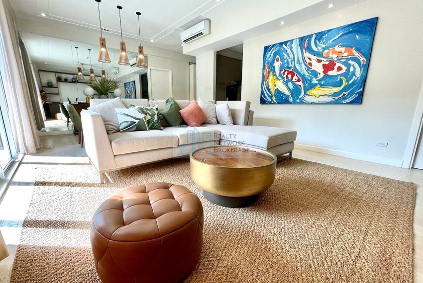 3-bedroom-in-32-sanson-cebu-for-rent-dining-living-room2