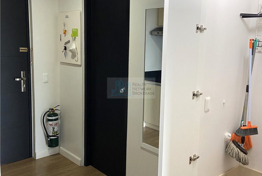 solinea-tower-1-studio-unit-for-rent-in-cbp-area