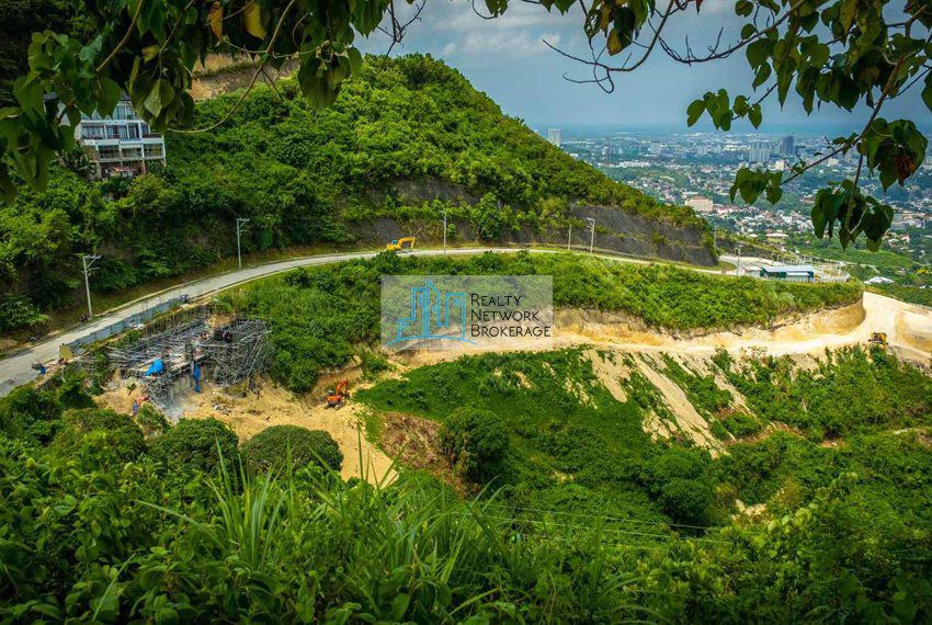 house-for-sale-by-monterrazas-city-view-angle