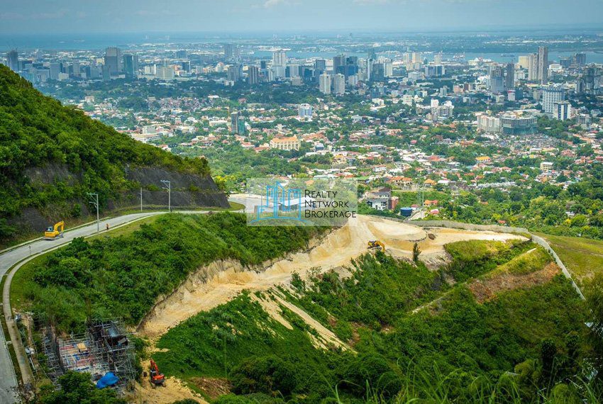 house-for-sale-by-monterrazas-city-view