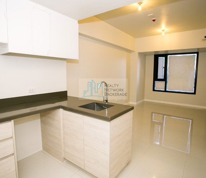 special-corner-1-bedroom-for-sale-in-mandani-bay-suites-kitchen-angle-view-profile