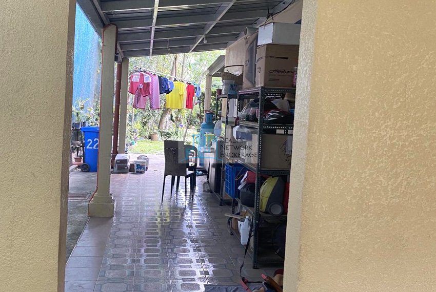 4-bedroom-maria-luisa-house-for-sale-back-view