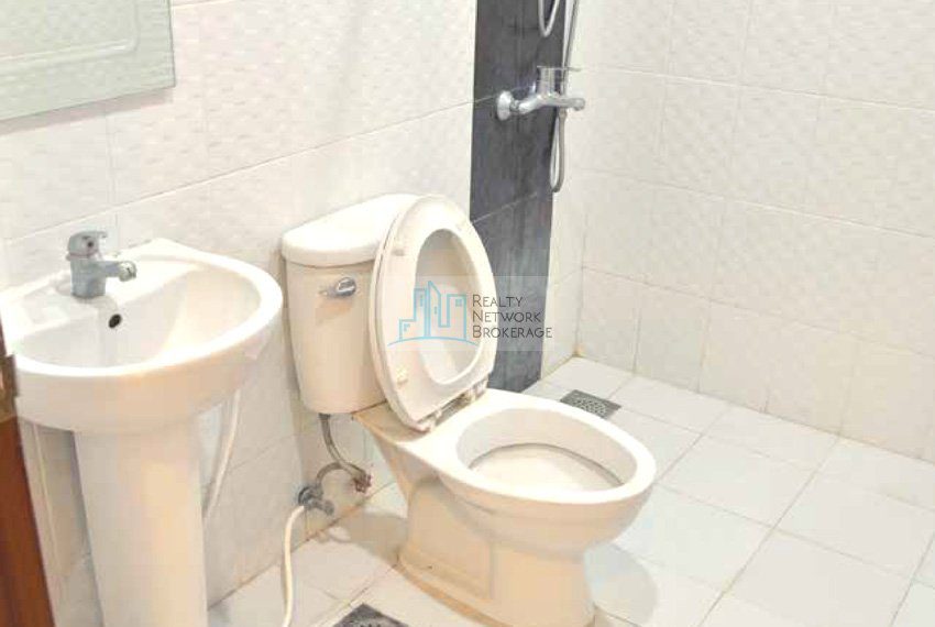 townhouse-for-rent-in-mabolo-toilet-edited