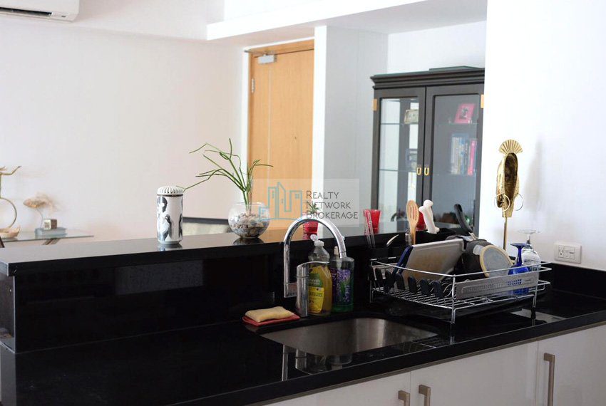 parkpoint-cebu-2-bedroom-for-sale-kitchen-area