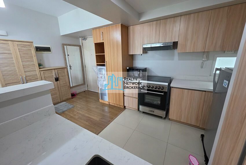 2 BR Solinea Tower 3 - 12