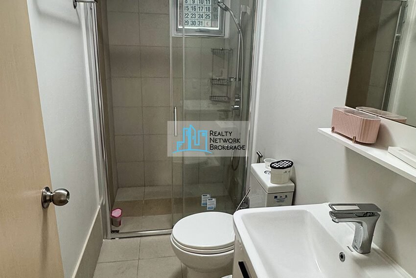 2 BR Solinea Tower 3 - 19