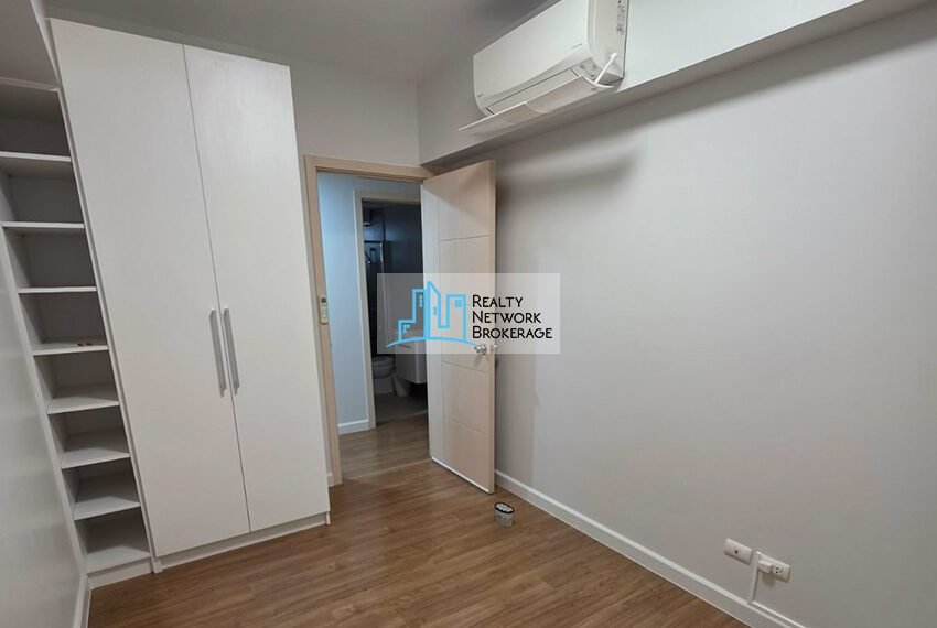 2 BR Solinea Tower 3 - 21