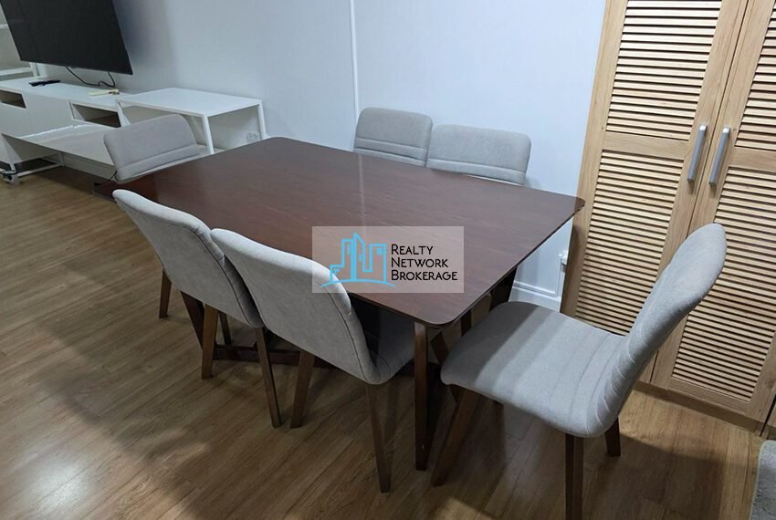 2 BR Solinea Tower 3 - 6