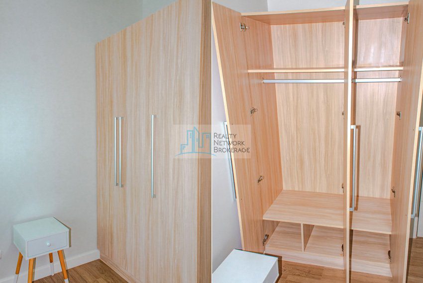 2-bedroom-with-balcony-for-rent-in-solinea-tower-closet