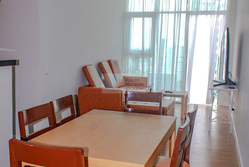 2-bedroom-with-balcony-for-rent-in-solinea-tower-family-area