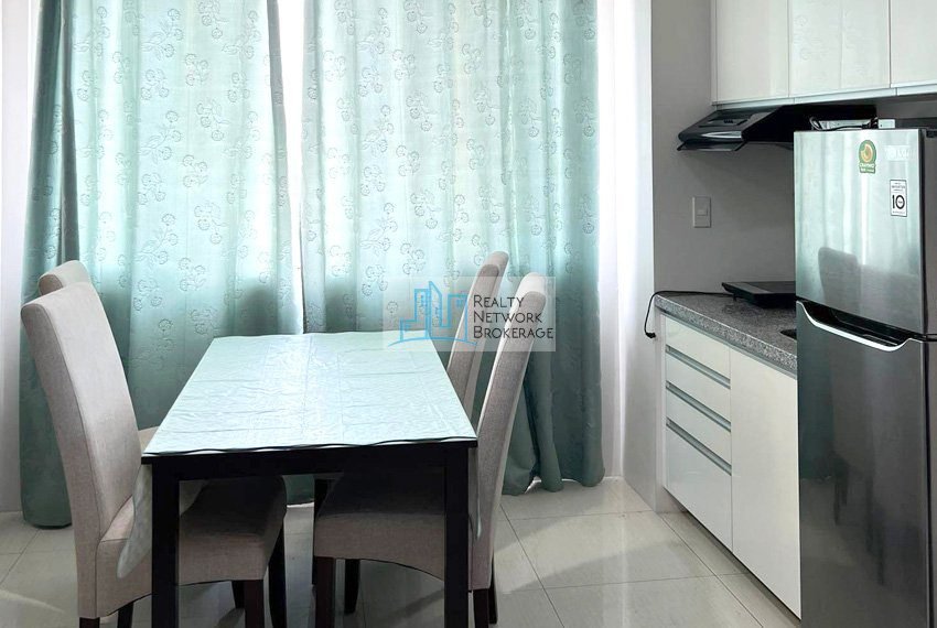 1-bedroom-unit-calyx-residences-for-rent-in-cebu-kitchen