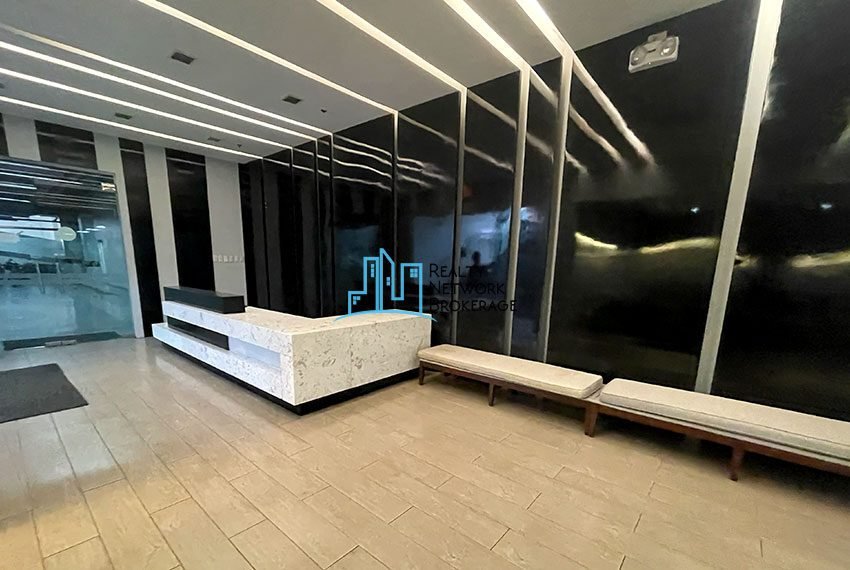 1000 SqM, Office Space For Rent In IT Park-FRON-DESK1