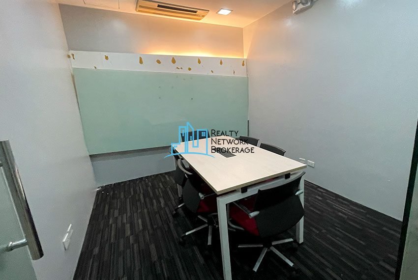 1000 SqM, Office Space For Rent In IT Park-ROOM4.2