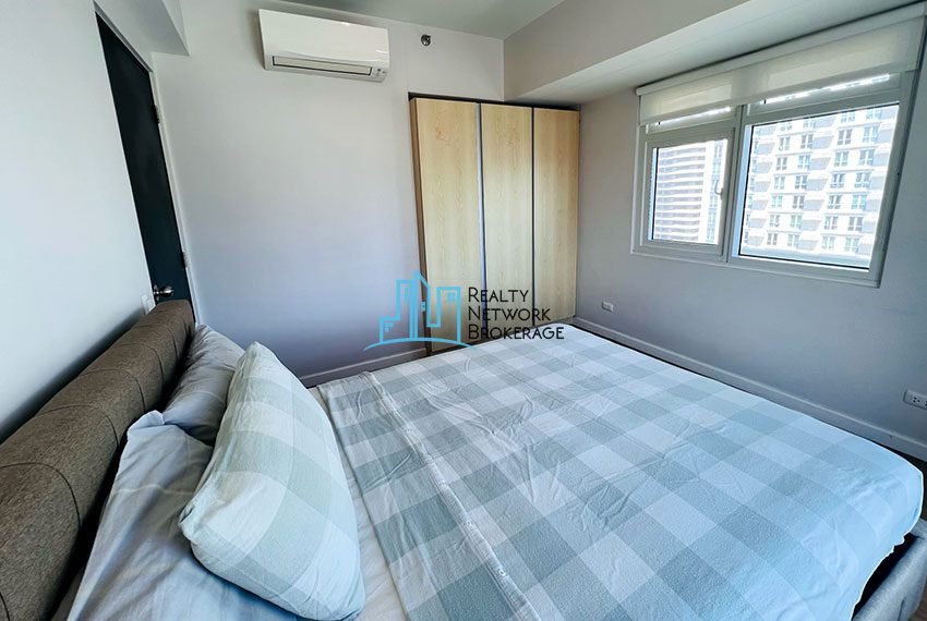 2 Bedroom For Rent In Solinea Tower 1-BEDROOM1