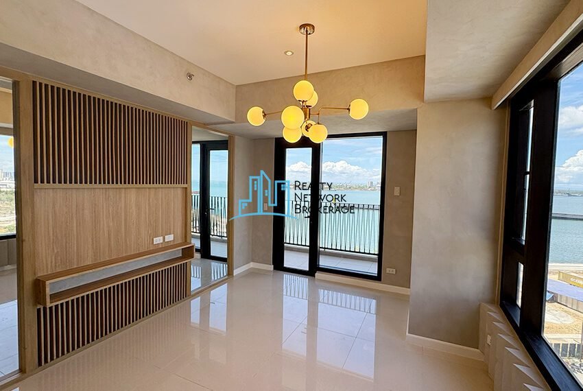 Mandani - 3 Bedroom Corner Unit- 2