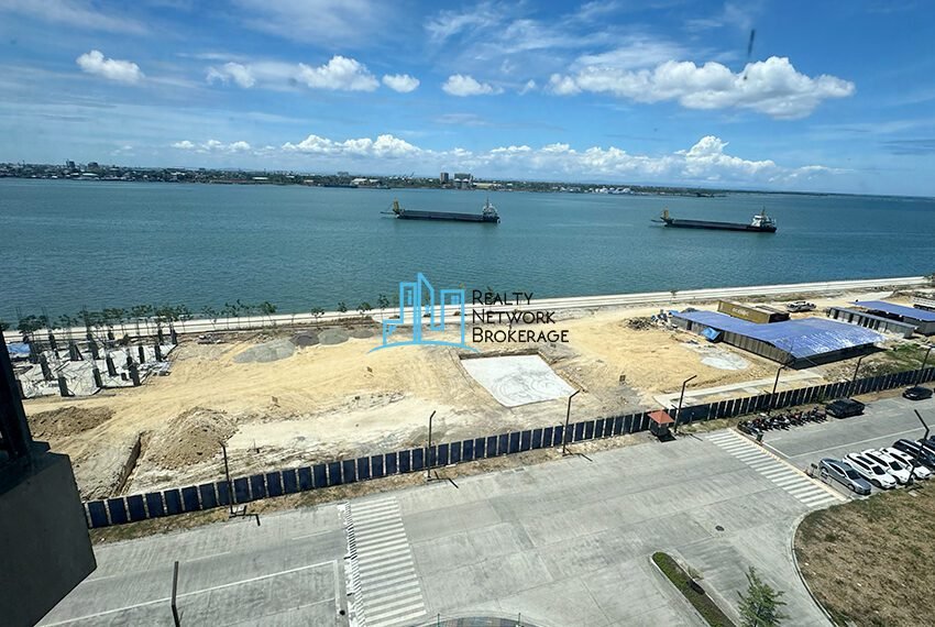 Mandani - 3 Bedroom Corner Unit- 23