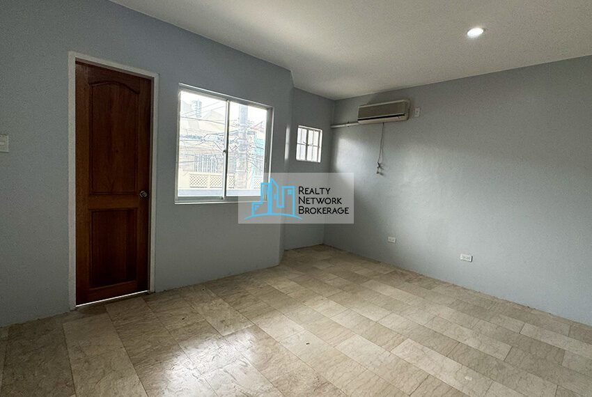 3 Bedroom Unit PIC 13