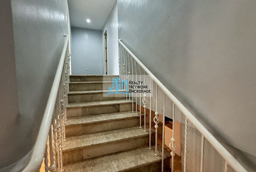 3 Bedroom Unit PIC 8