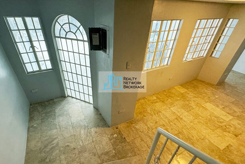 3 Bedroom Unit PIC 9